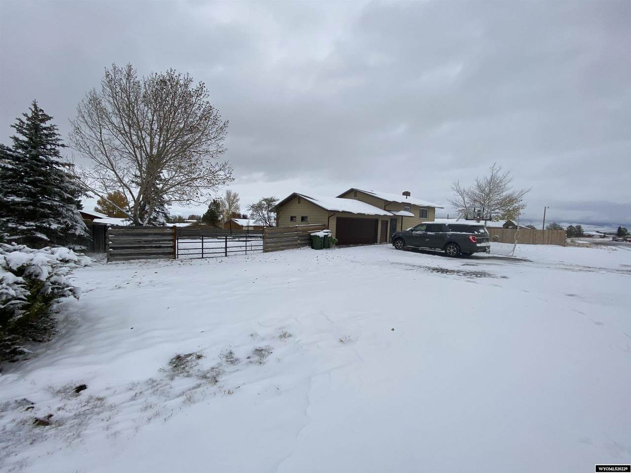 104 Elk Drive - Photo 1