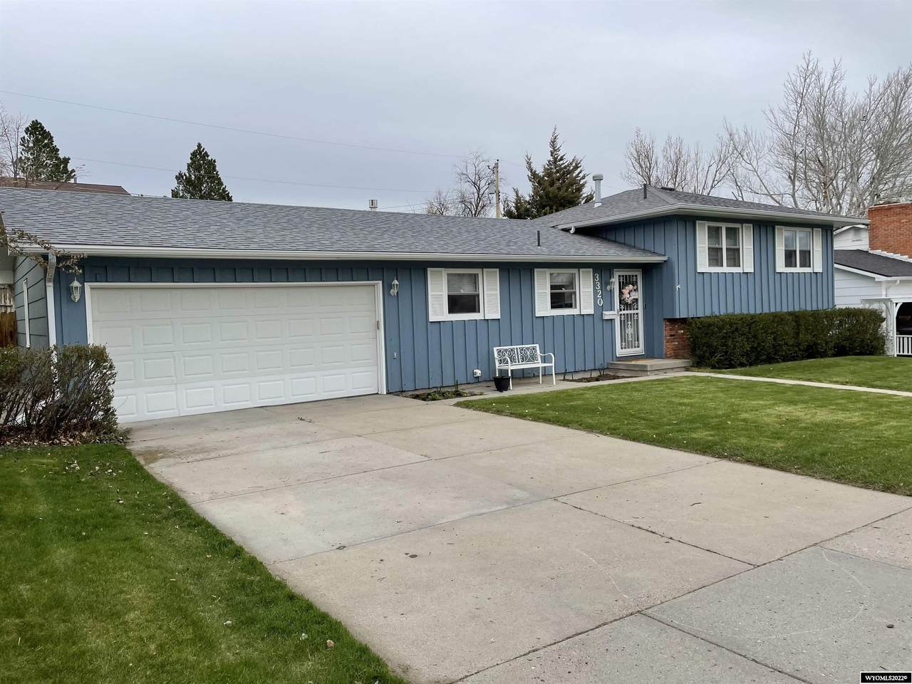 3320 Brookview Drive - Photo 1