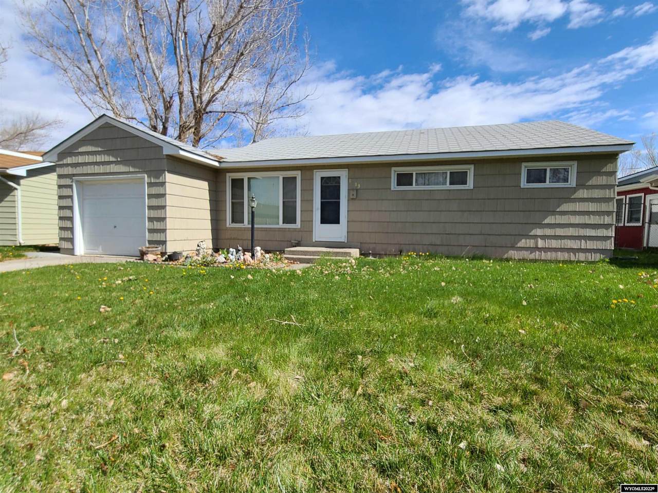1513 Grace Avenue - Photo 1