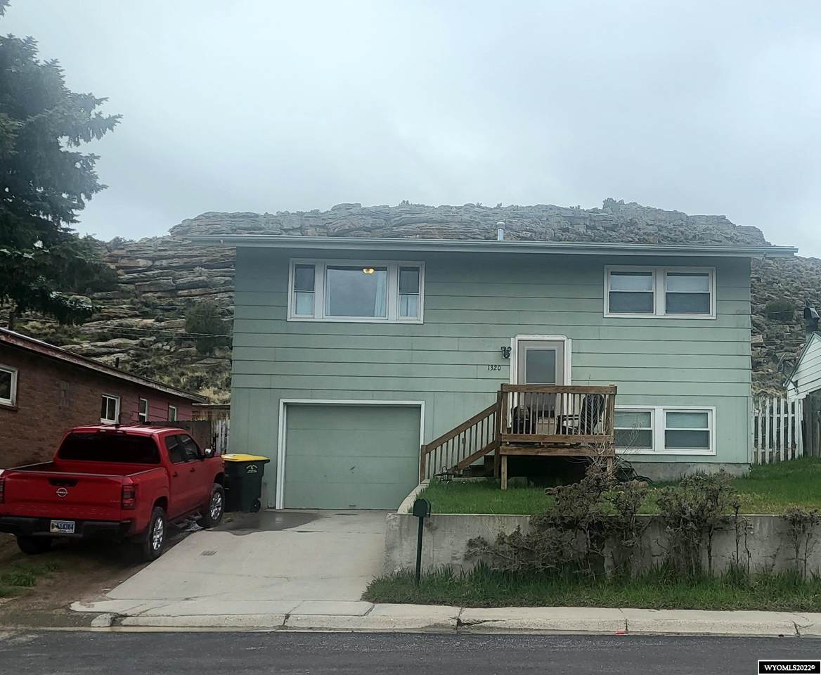 1320 Mountain View Boulevard - Photo 1