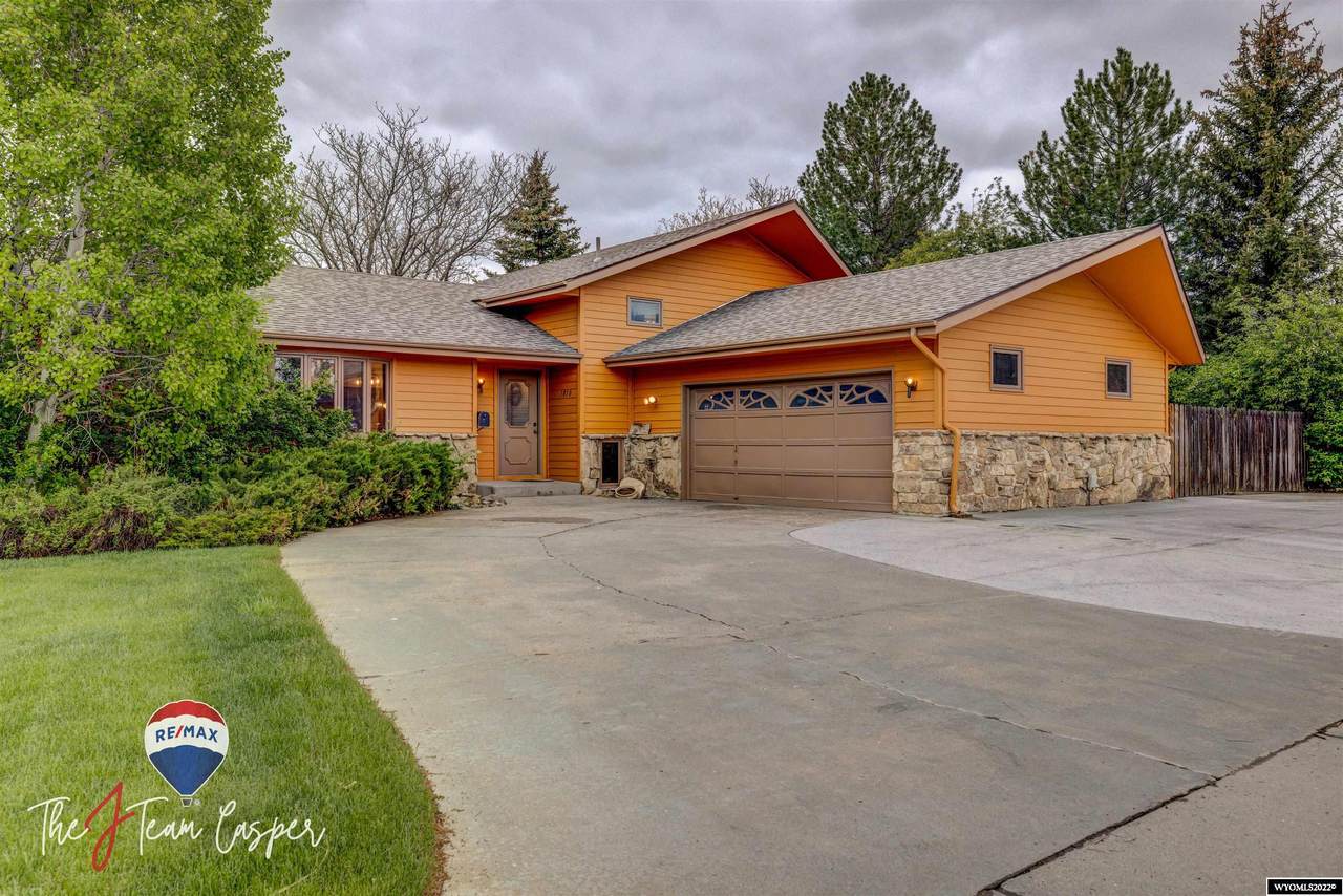 1810 Newport - Photo 1