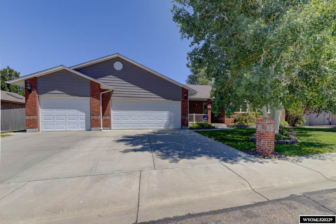 1331 Miracle Drive - Photo 1