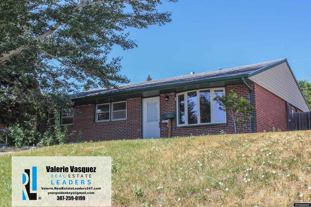 1402 Country Club Road - Photo 1