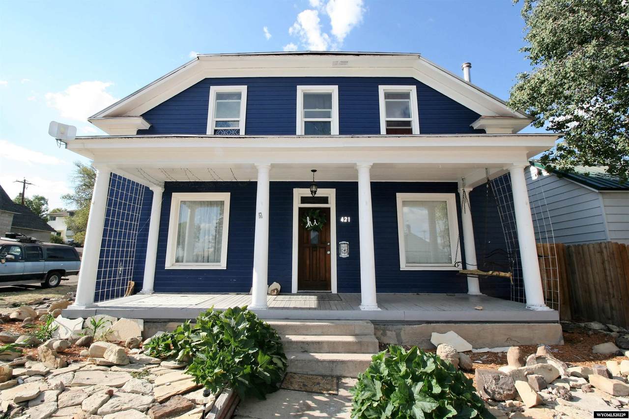 421 Sapphire St - Photo 1