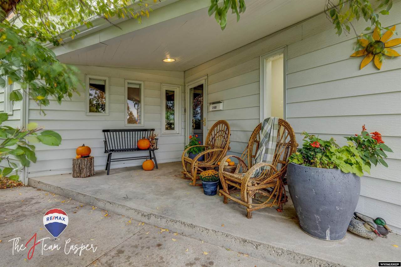 2100 Cedar - Photo 1