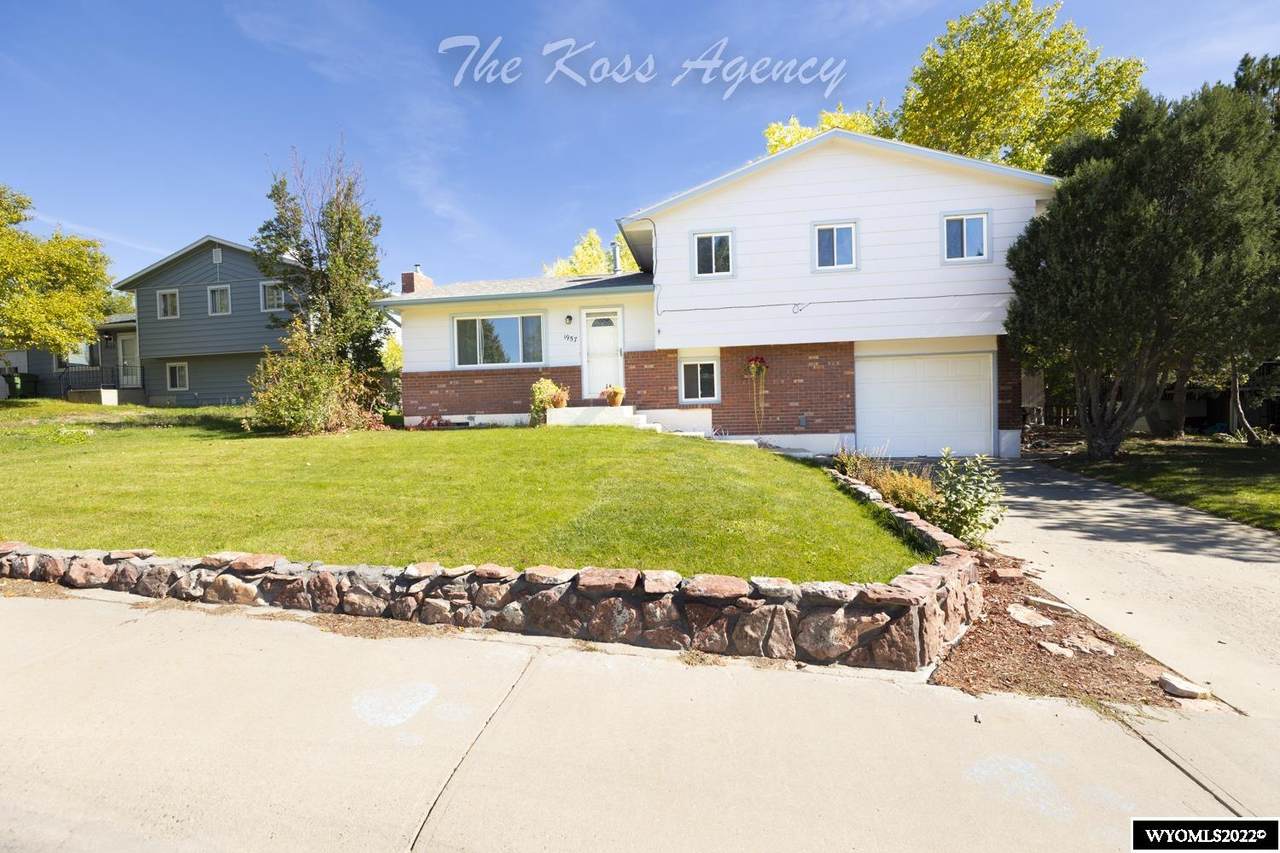 1957 Park Court - Photo 1