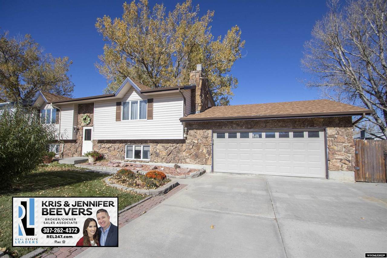 2050 44th Street - Photo 1