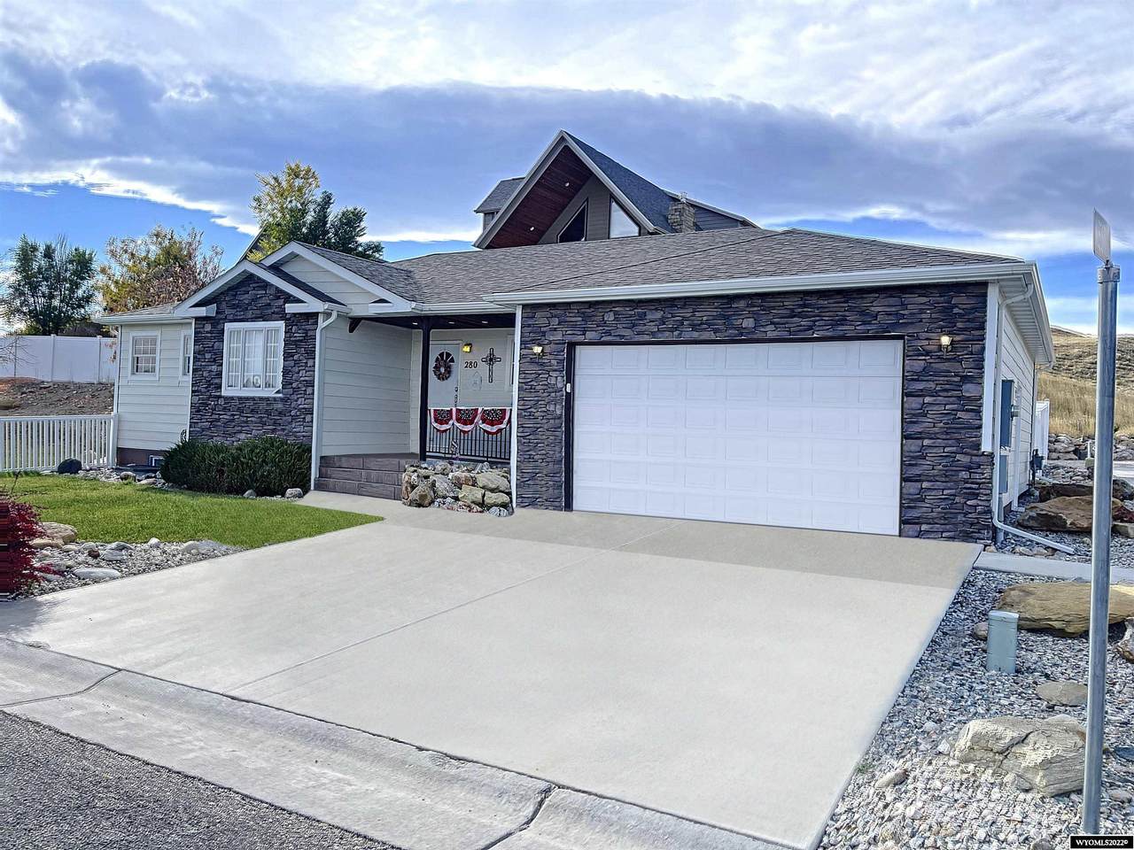280 Juniper Street - Photo 1