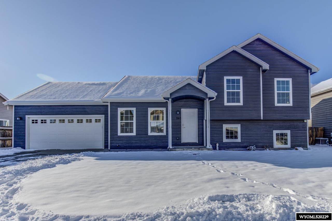 740 Reshaw Circle - Photo 1