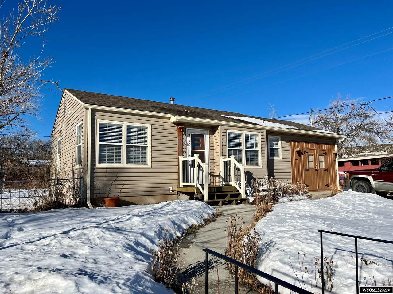 208 11th Street - Photo 1