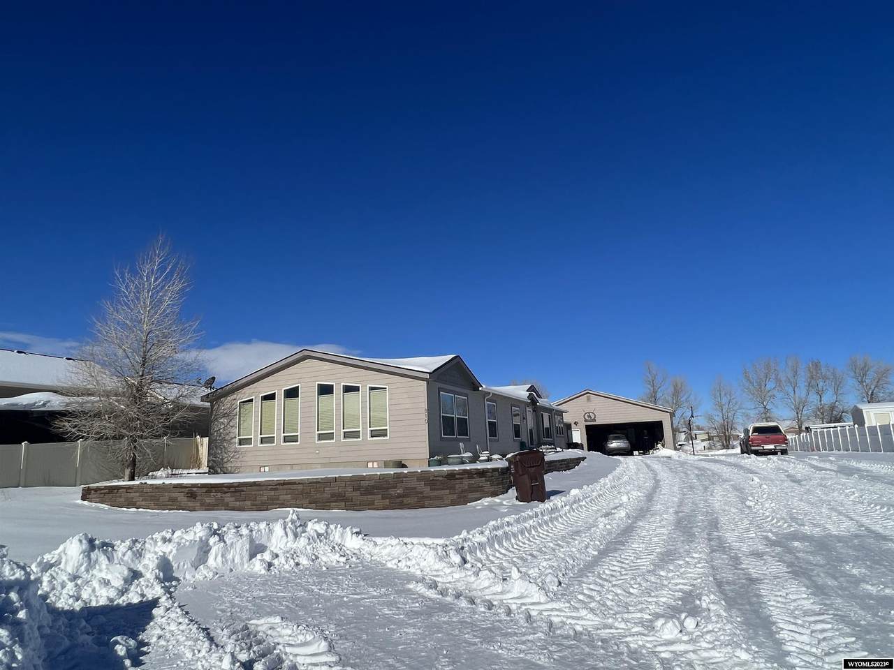 810 Willow Drive - Photo 1
