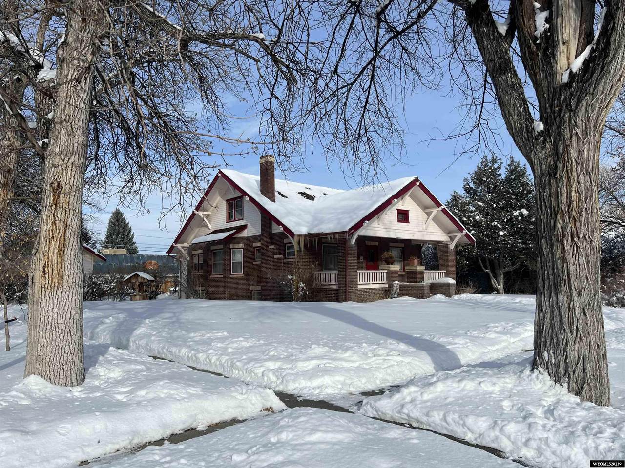 202 Adams - Photo 1
