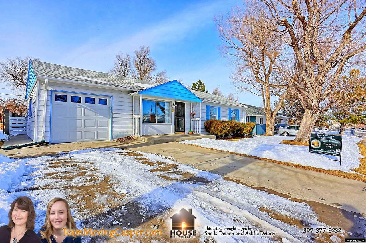 320 Sun Drive - Photo 1