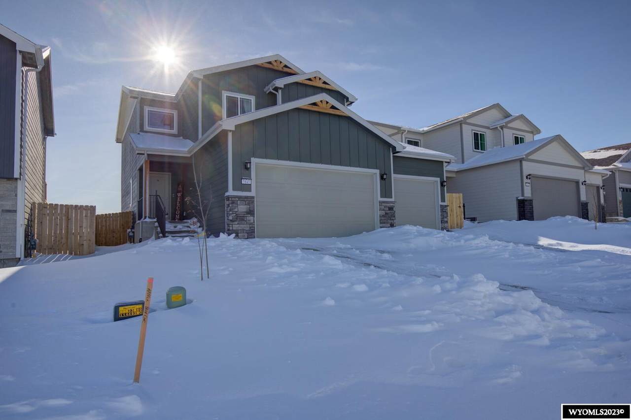 5845 Overlook Way - Photo 1