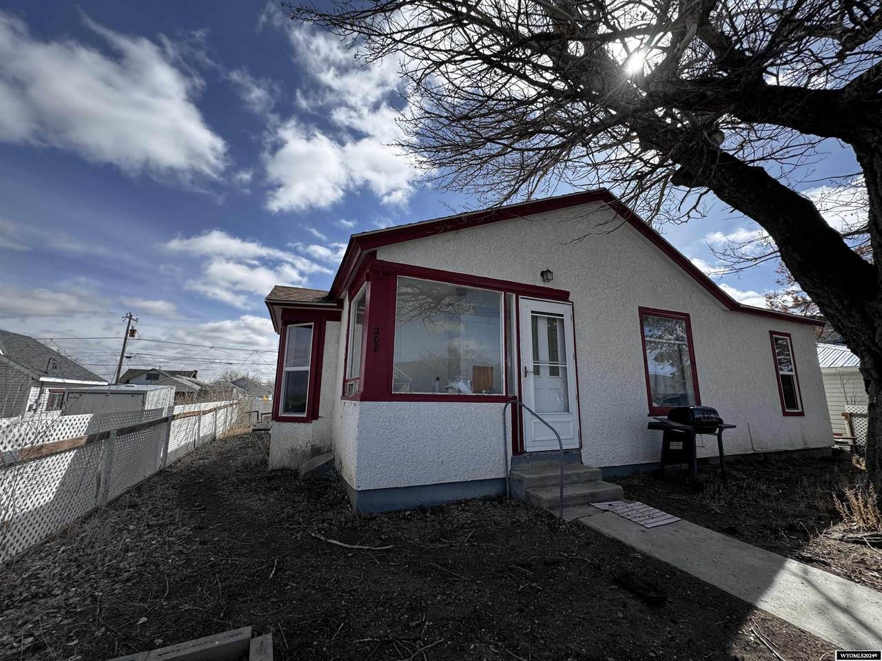 208 Pine Street - Photo 1