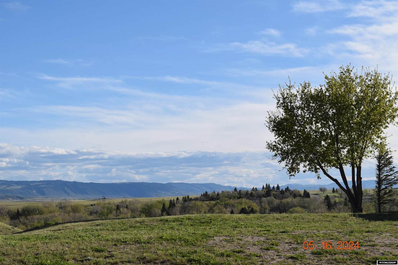 359 Miller Road, Glenrock, WY 82637 (MLS 20242289) The Michael