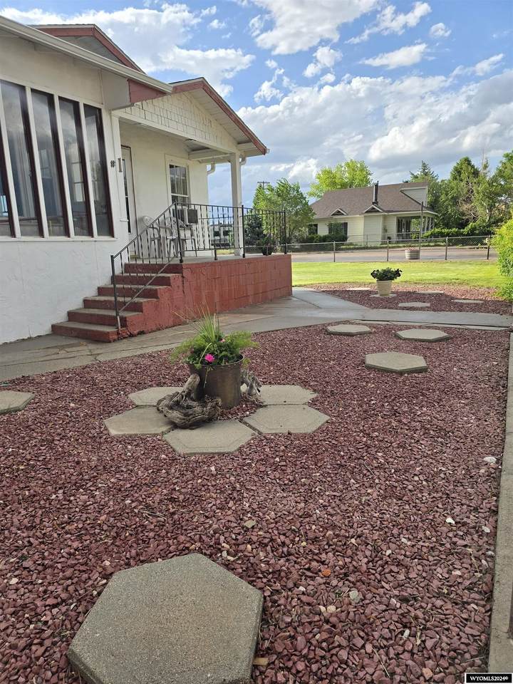 https://bt-photos.global.ssl.fastly.net/wyoming/1280_boomver_1_20242771-2.jpg
