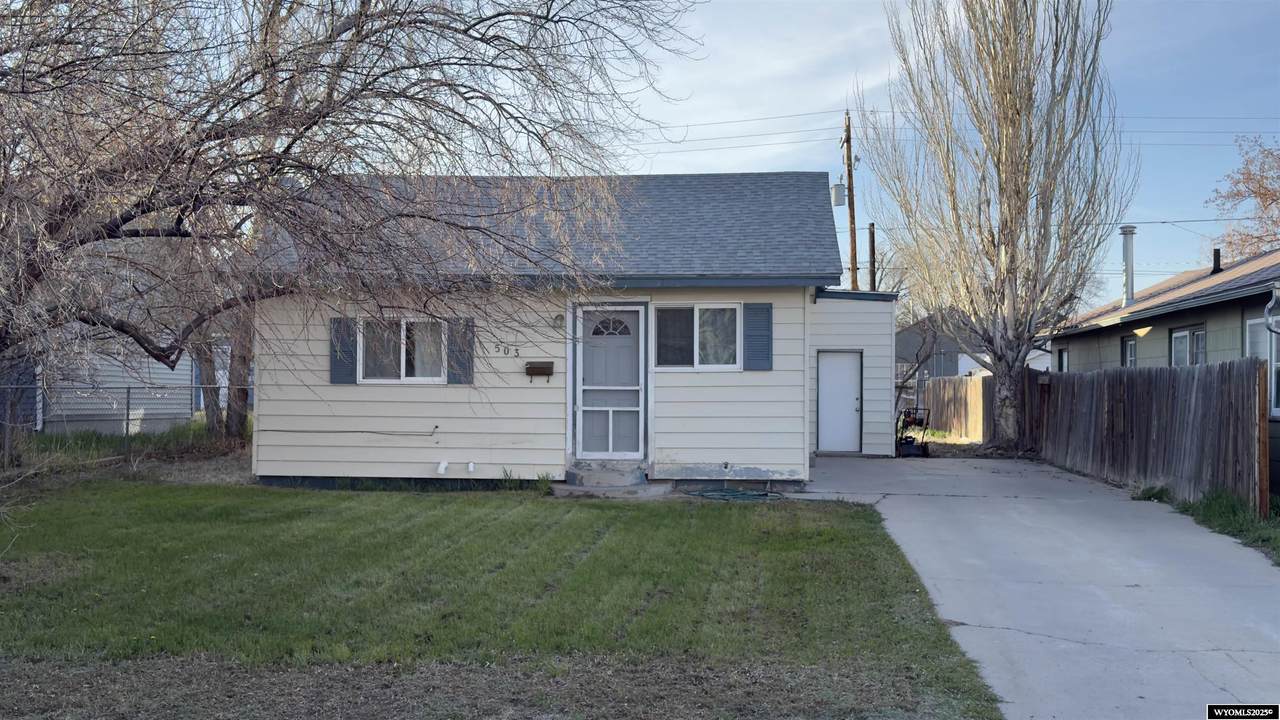503 Maple St - Photo 1