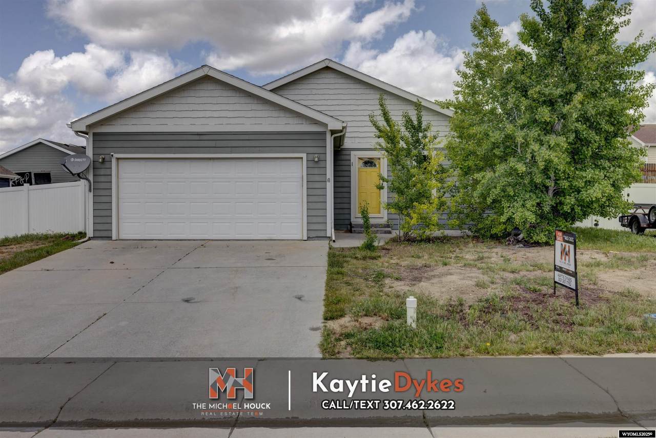 2220 Silvertip Street - Photo 1