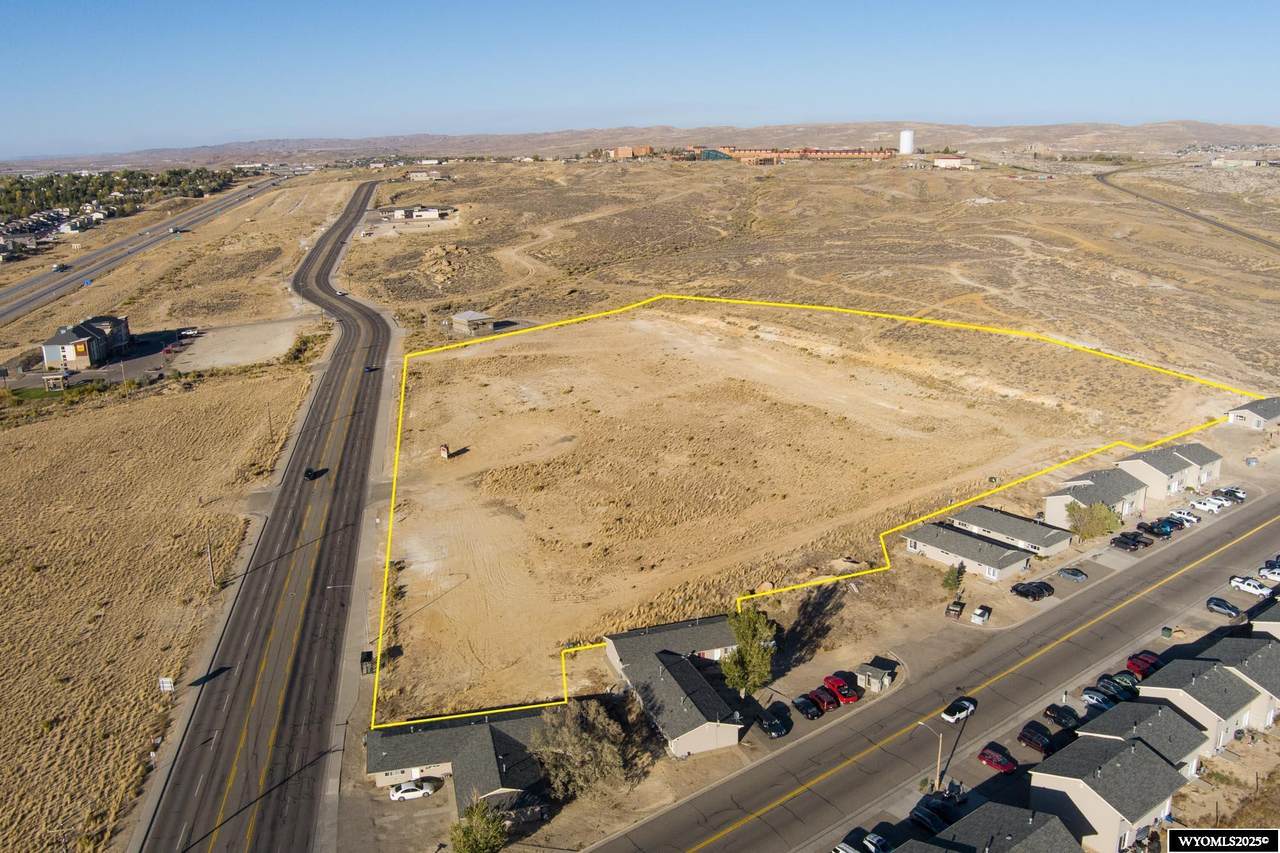  E Gateway Boulevard - Photo 1