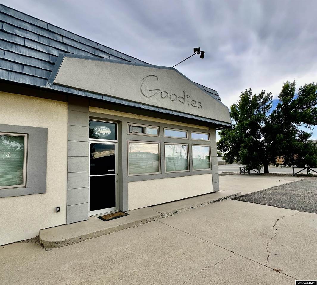 400 10th Street - Photo 1