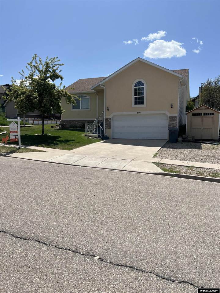 191 Ridge Lane - Photo 1