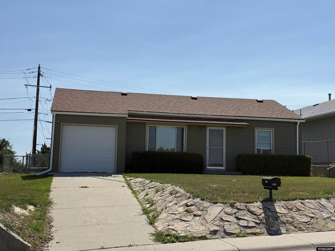 1903 Oakcrest - Photo 1