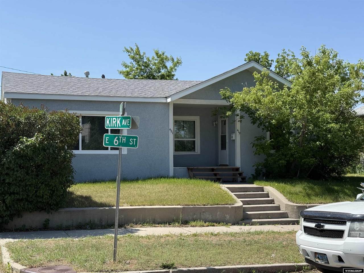 419 6th Street - Photo 1
