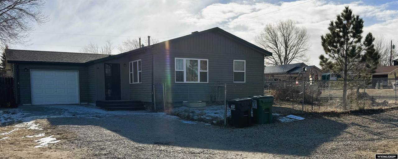 621 Saratoga Avenue - Photo 1