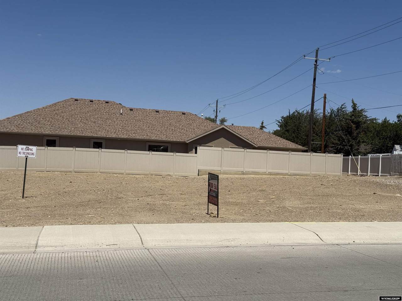 1545 Edgar Street - Photo 1