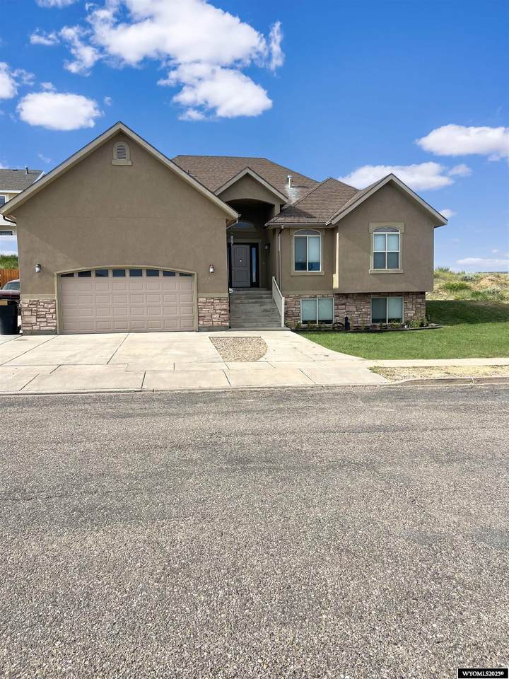 155 Highridge Point - Photo 1