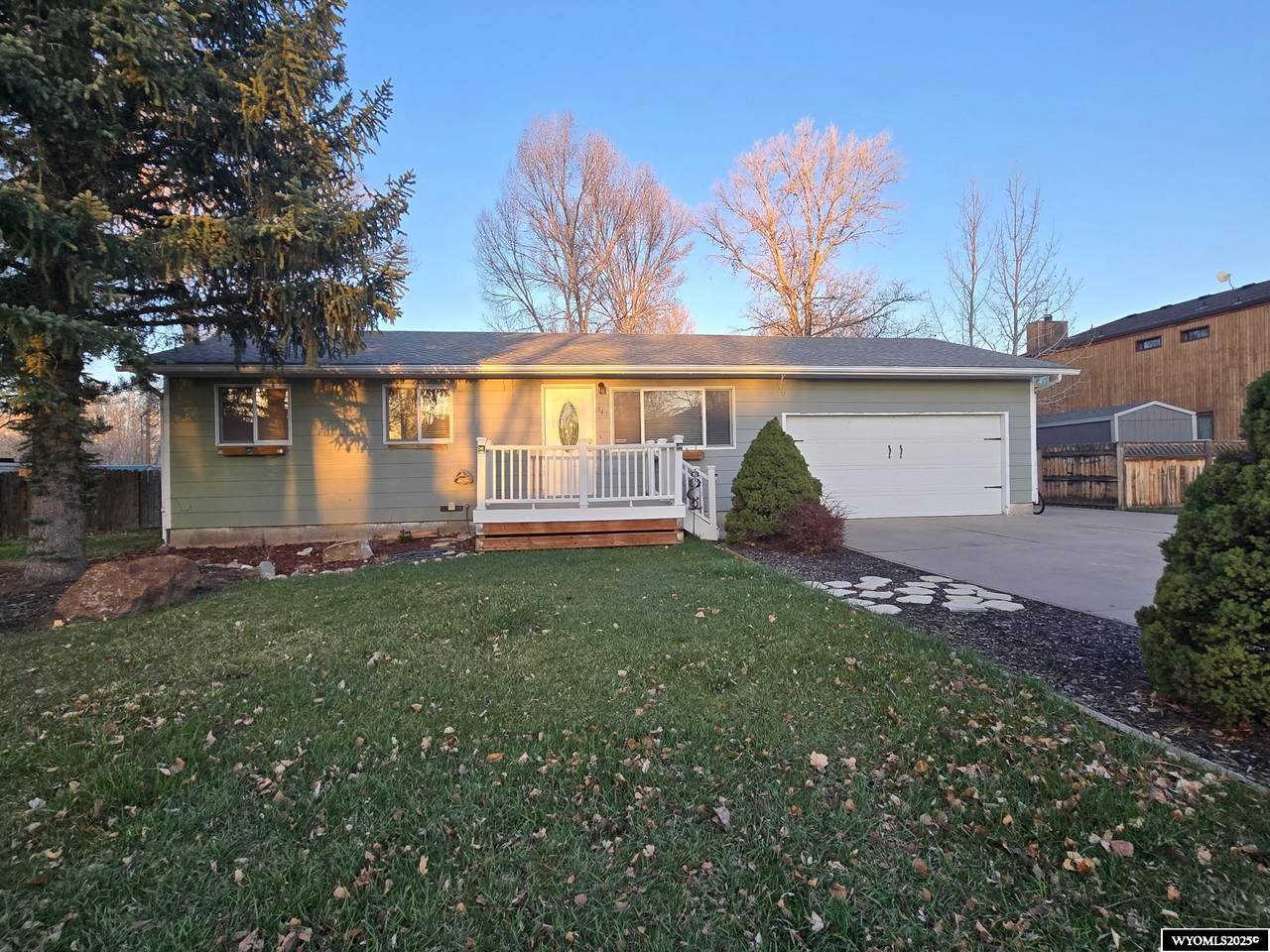 341 Cottonwood - Photo 1