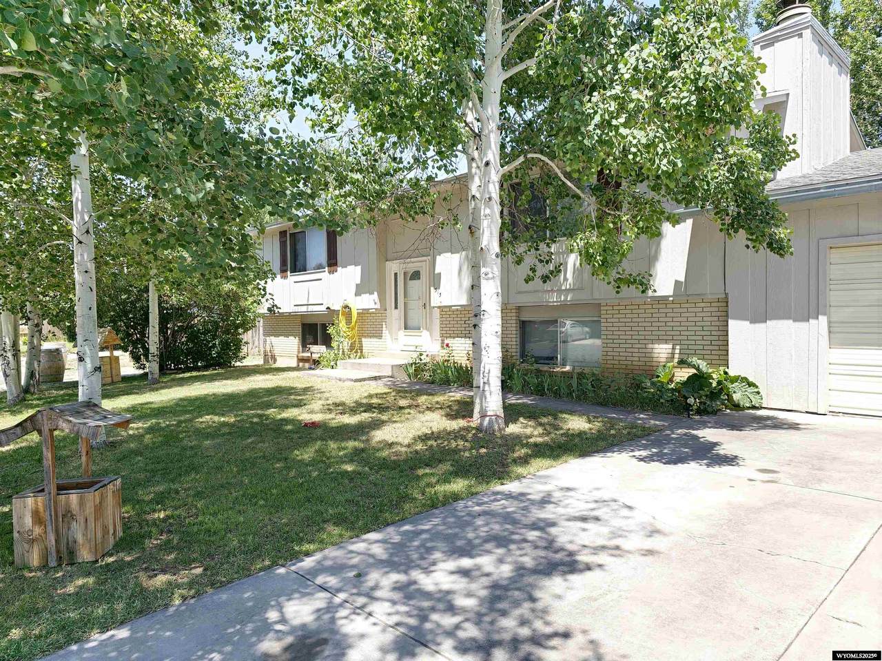 313 Cottonwood Street - Photo 1
