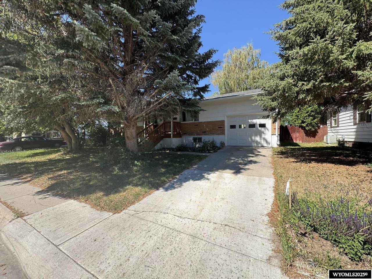 910 Westview Drive - Photo 1
