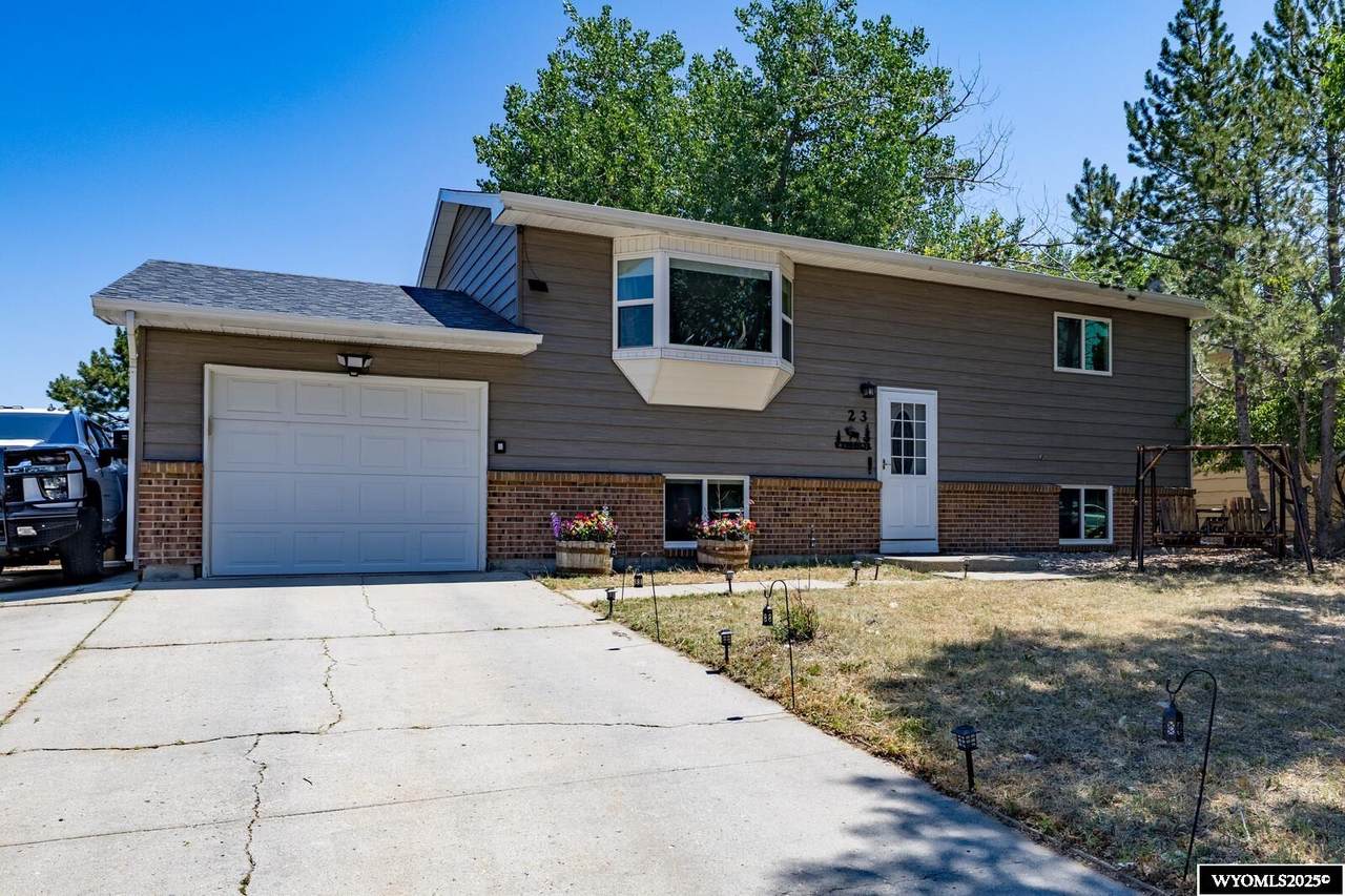 23 Begonia Street - Photo 1