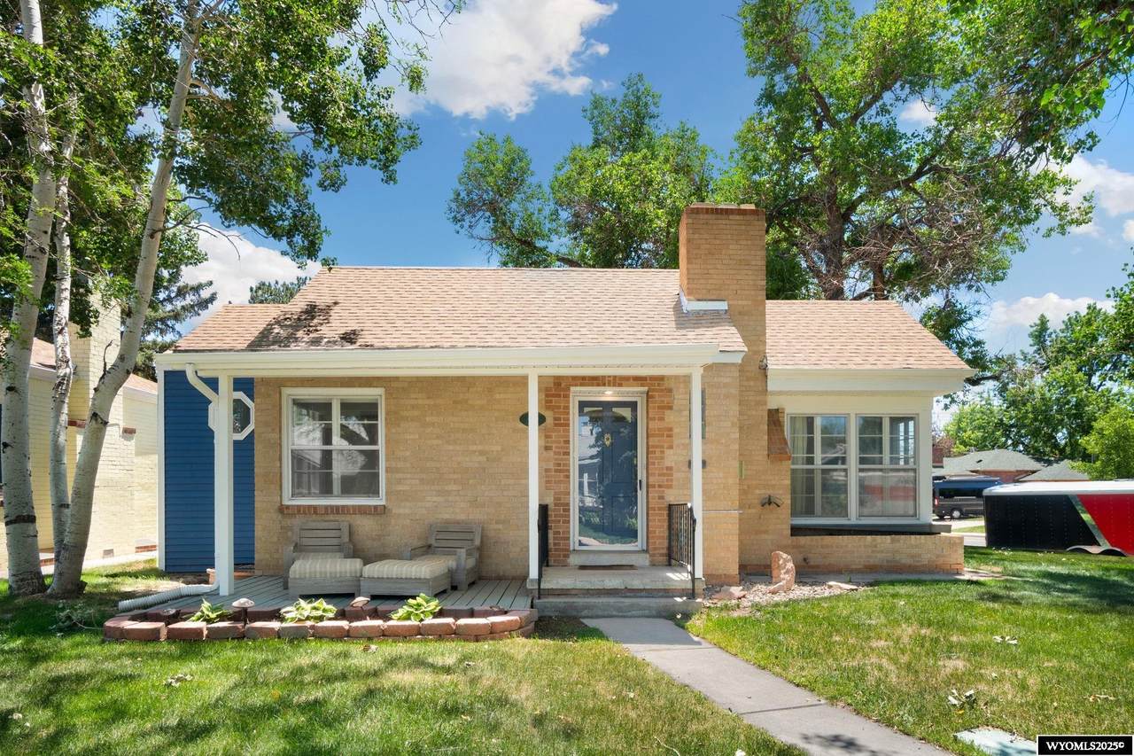 429 5TH Avenue - Photo 1