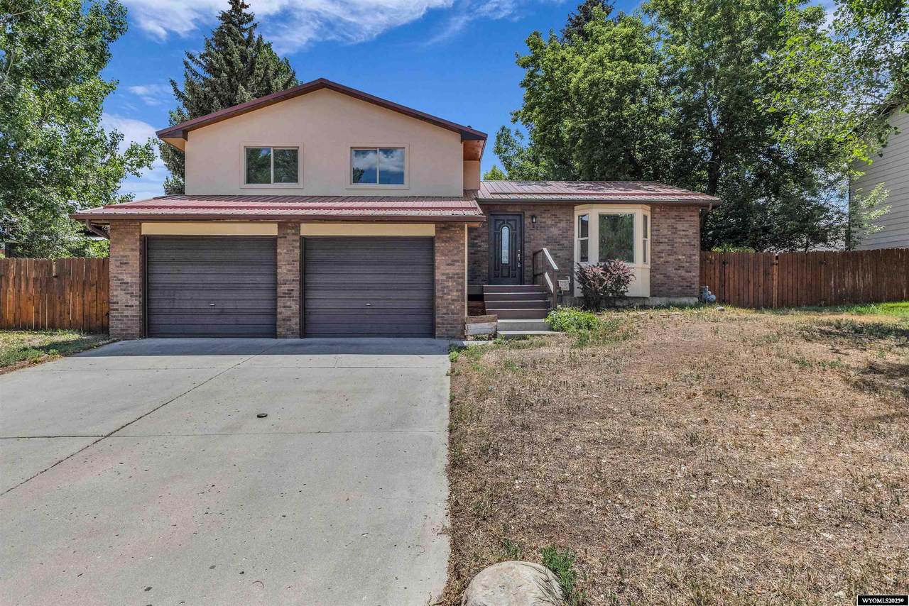 520 Cheyenne Drive - Photo 1