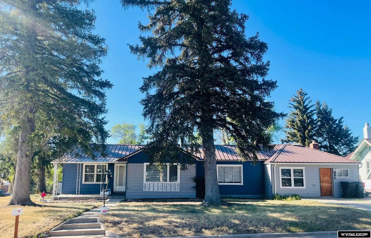 602 Sapphire Street - Photo 1