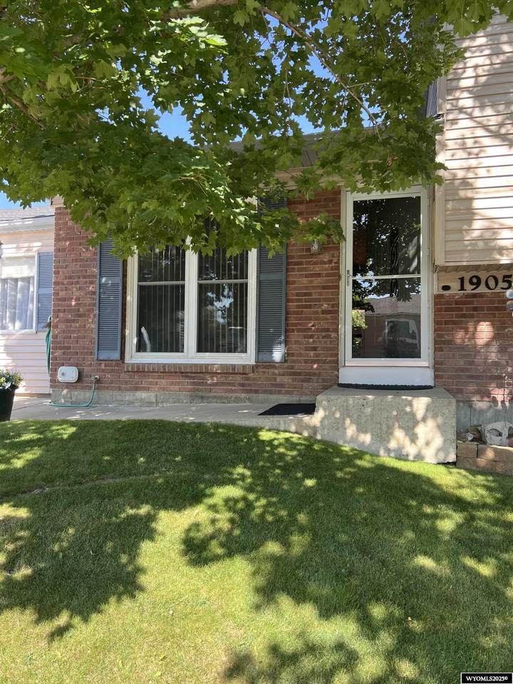 1905 Iowa Circle - Photo 1