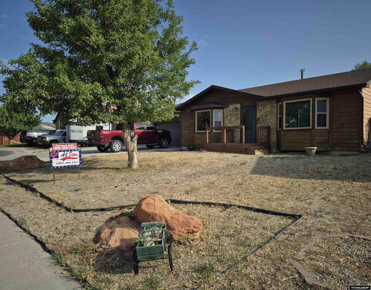 517 Gunn Circle - Photo 1