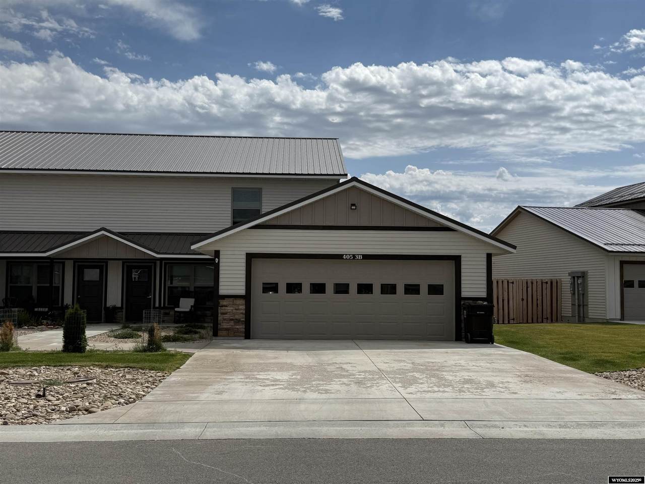 405 Walnut Court E, Unit 3B - Photo 1