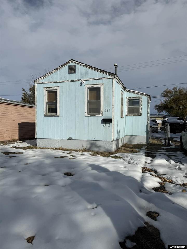 917 Washington Streets - Photo 1