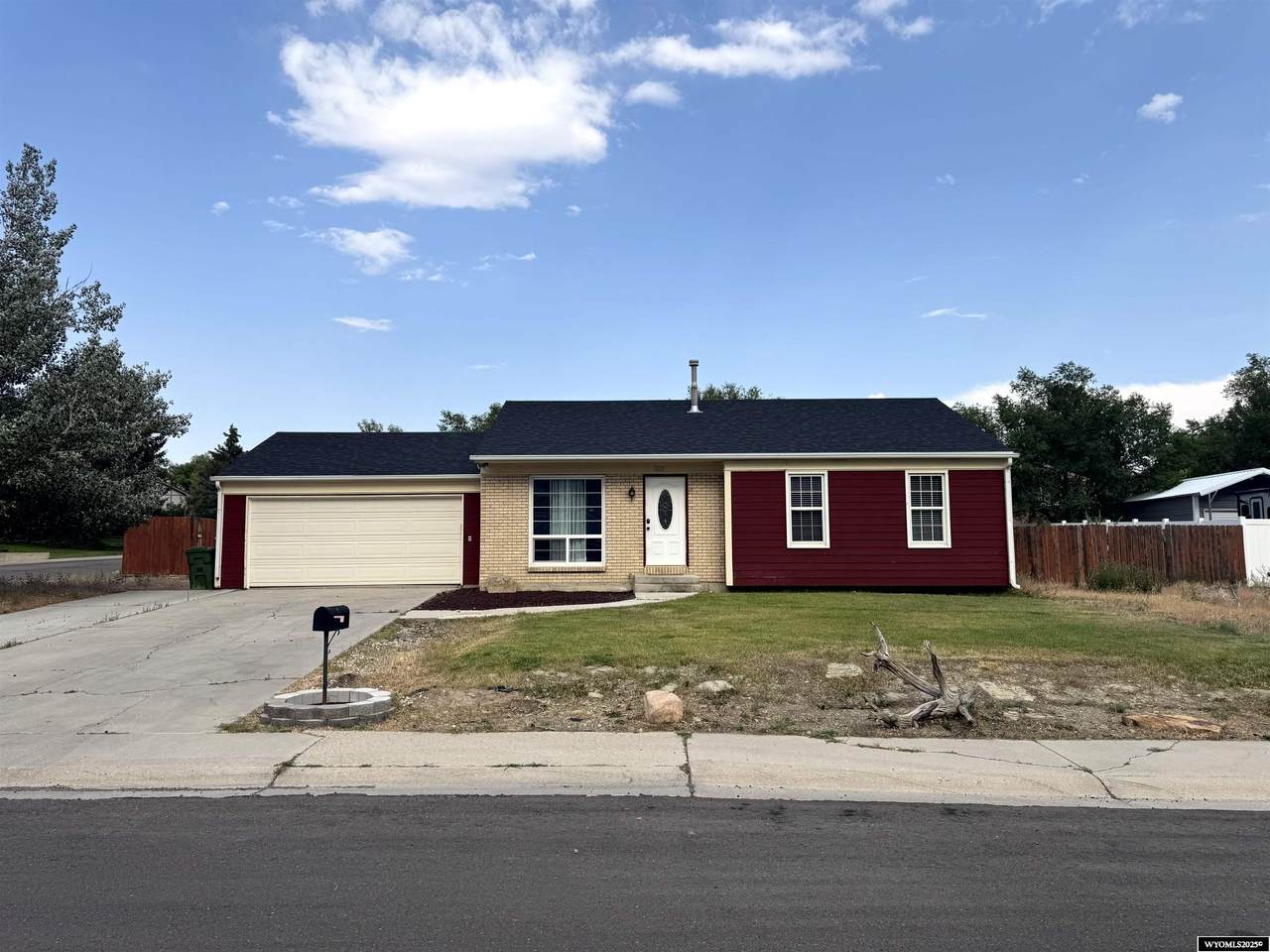 1025 Quincy Drive - Photo 1