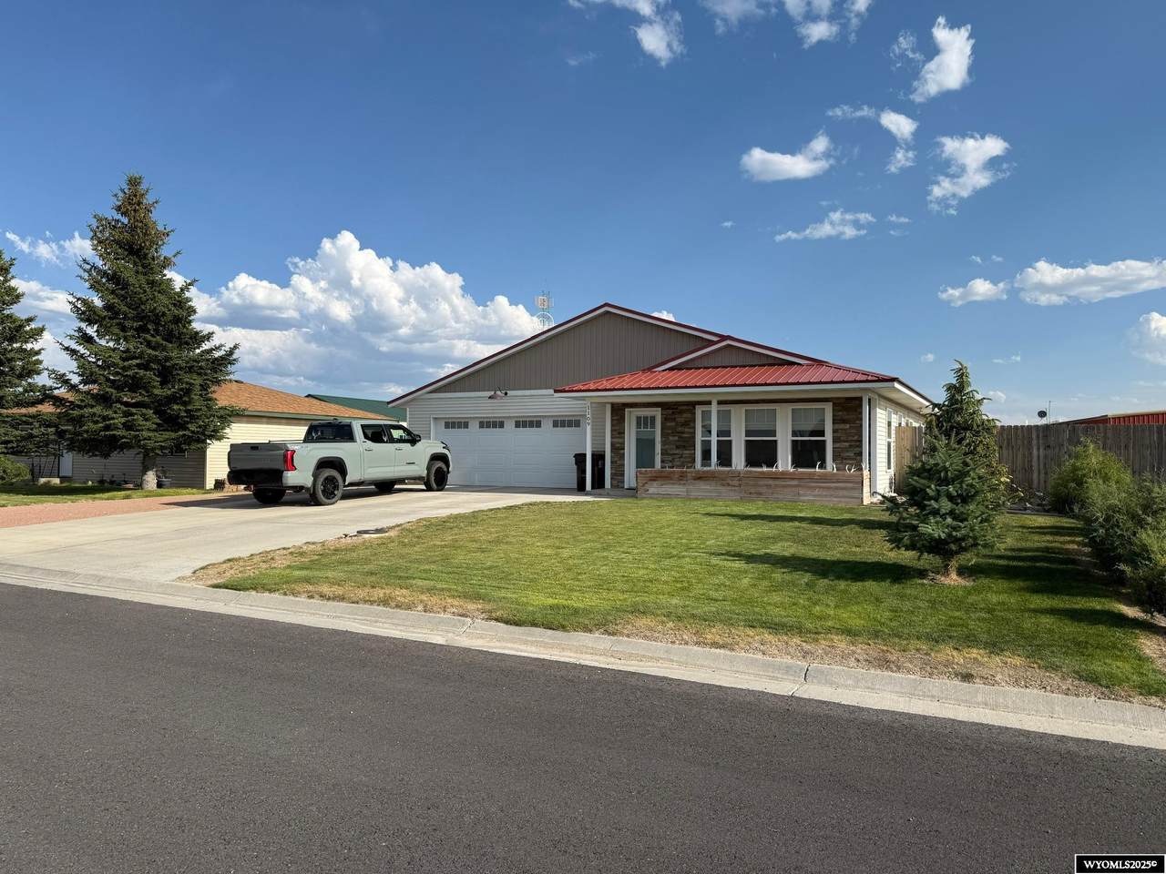 1109 Main Avenue - Photo 1