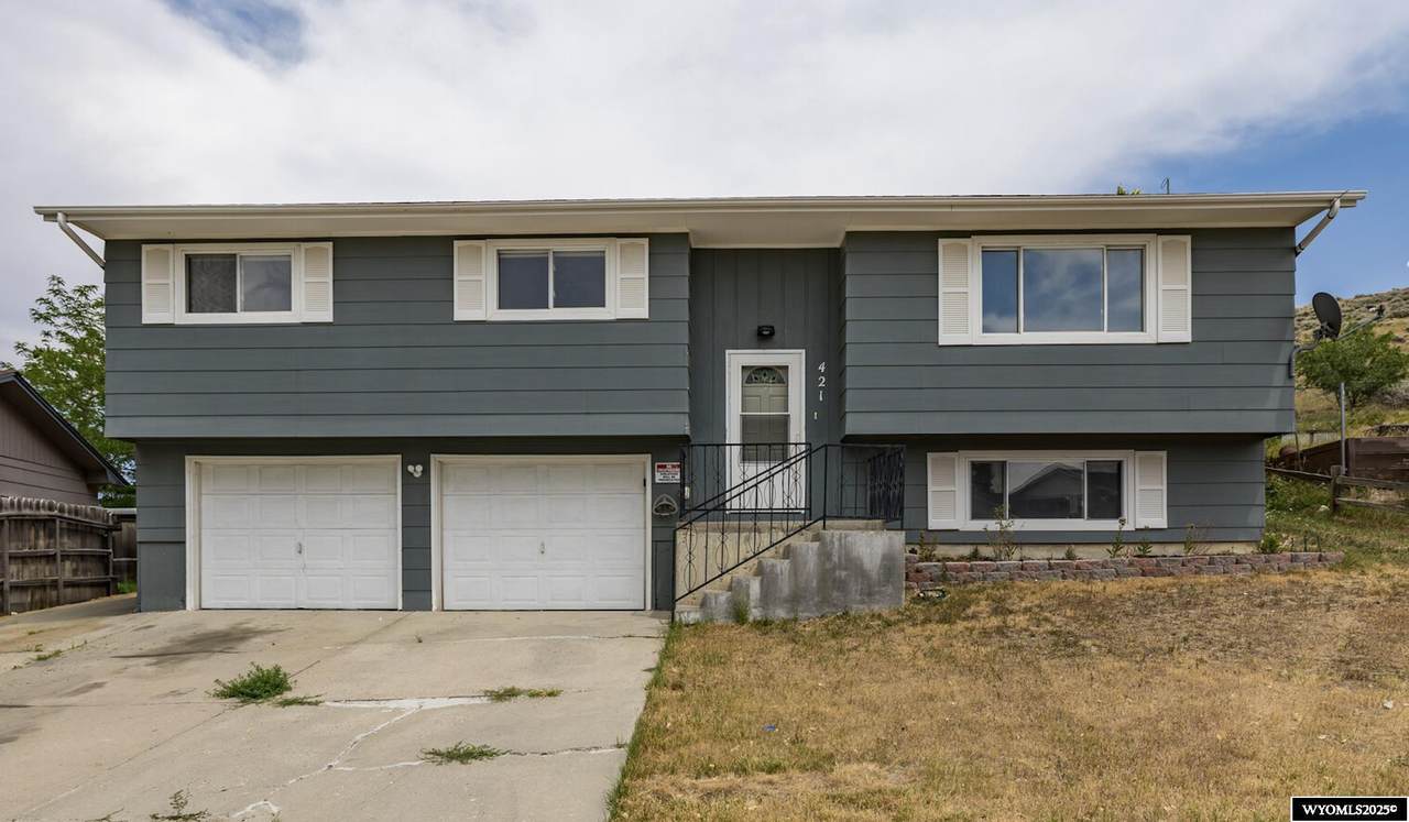421 Oleander Street - Photo 1