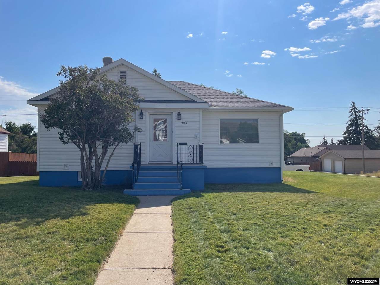 903 12th Street - Photo 1