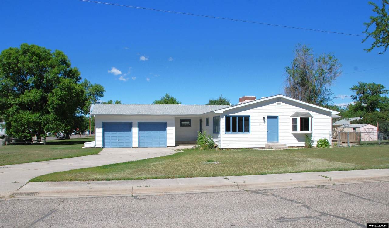 821 Obies Sue Avenue - Photo 1