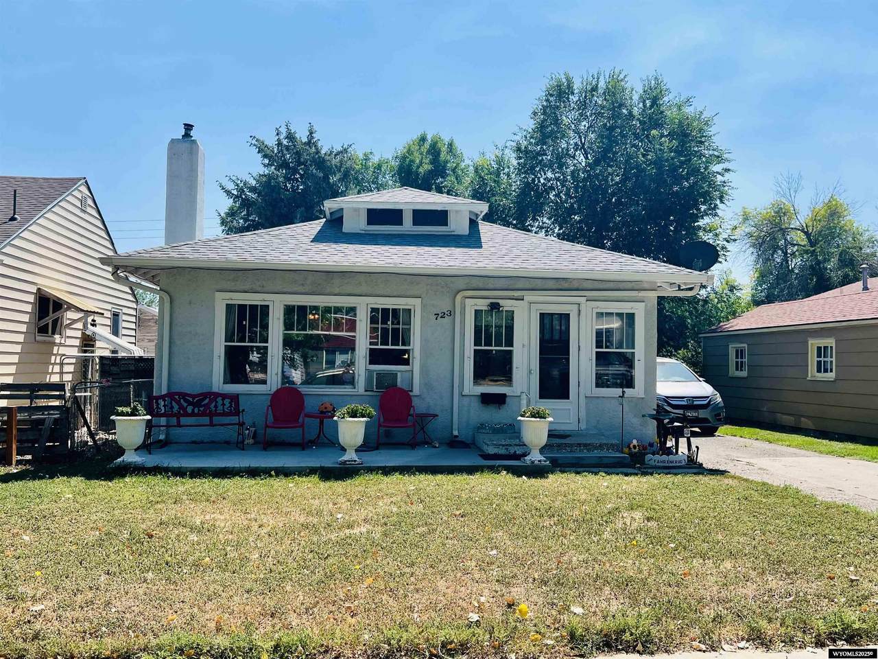 723 Arapahoe - Photo 1