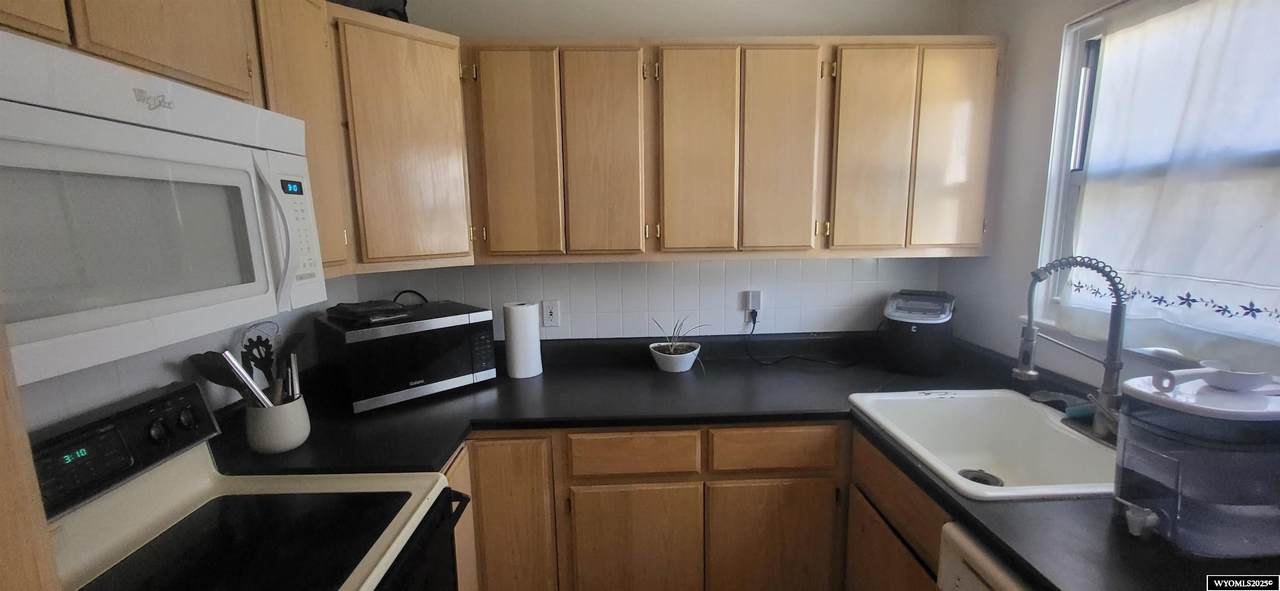 201 La Paloma Drive - Photo 1