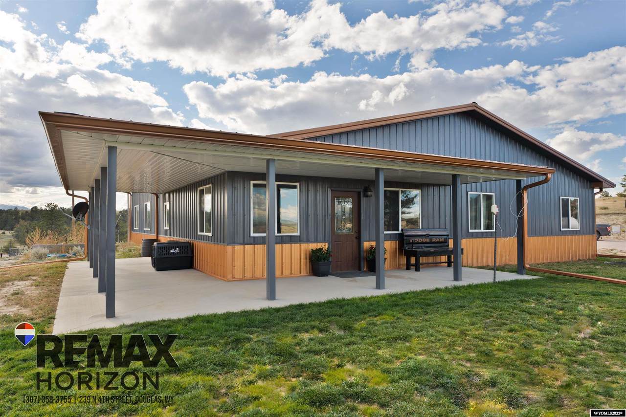 843 Glendo Highway - Photo 1